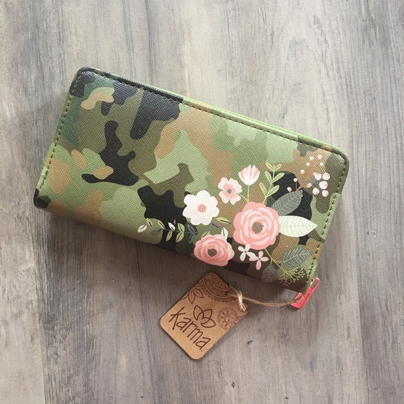 Karma Handbags - Camo & Floral Wallet